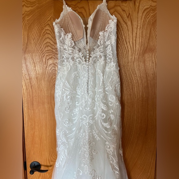 Essense of Australia D2771 - Picture 3 of 8